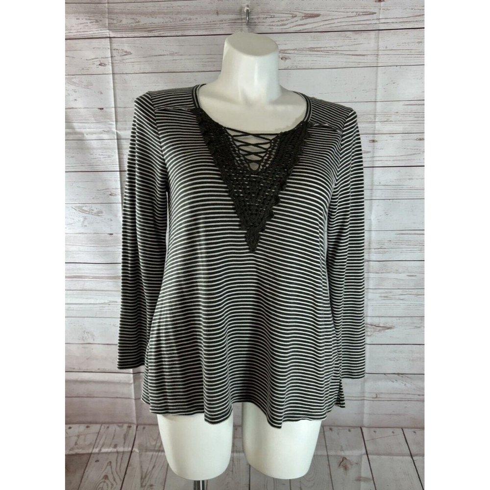 Wallpaper Womens Size M Green Striped Shirt Crochet V neck Long Sleeve Top Soft